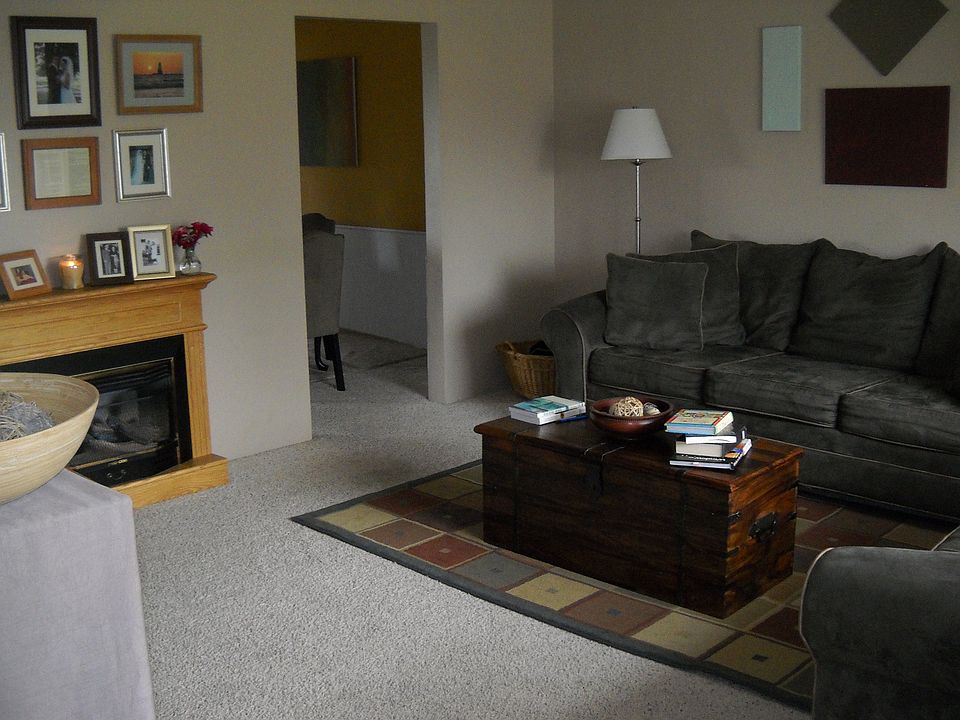 2nd image of 756 Lewis Blvd