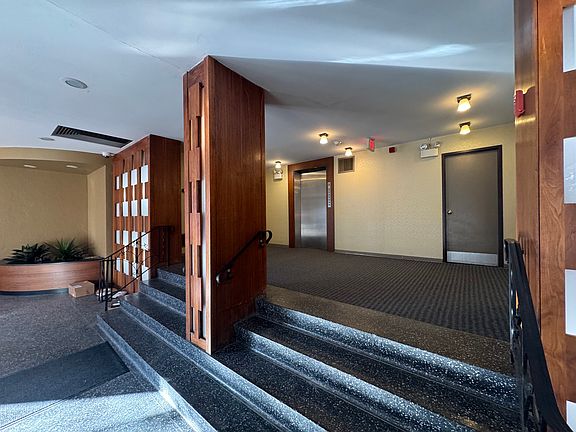 4th image of 30 Gardner Rd APT 6I