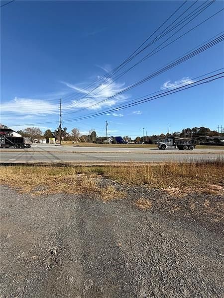 1st image of 6387 Bells Ferry Rd