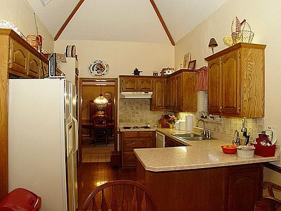 2nd image of 2702 Coventry Ln