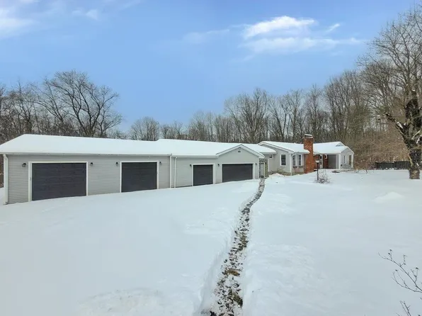 1310 S Hermitage Rd, Hermitage, PA 16148