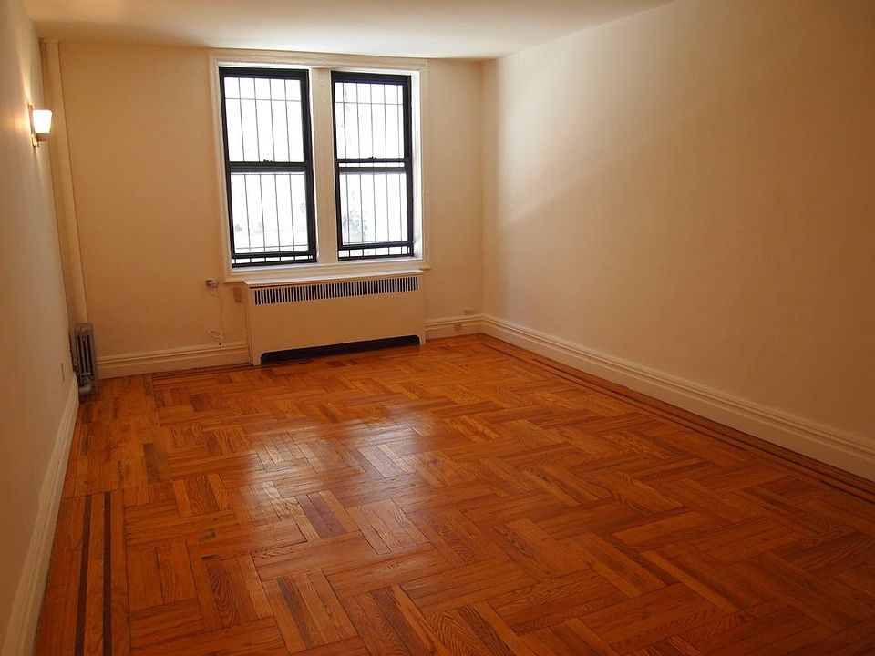 2nd image of 245 Seaman Ave #1C