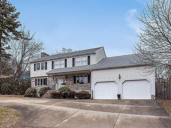 2nd image of 54 Wildwood Ln