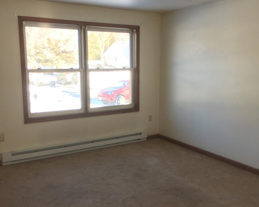 2nd image of 3 Lorraine Rd