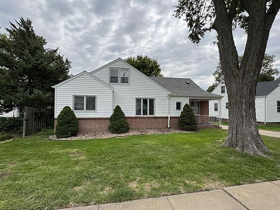 3rd image of 1014 Garfield St
