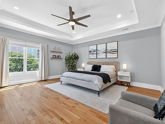 4th image of 413 E Madison Ave