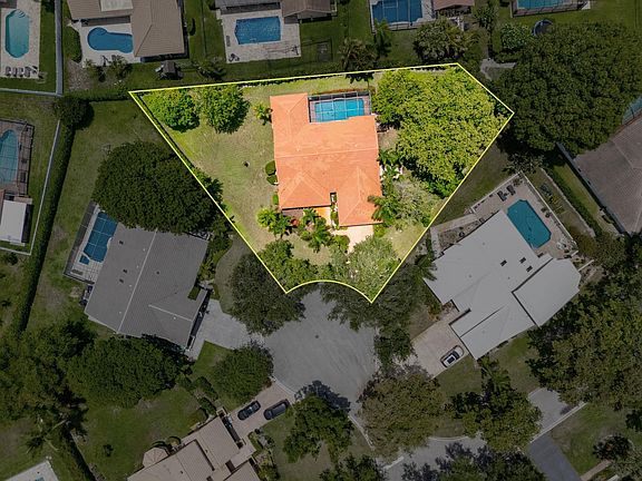 2nd image of 5044 NW 90th Terrace