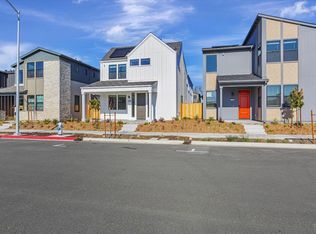 1240 Waldorf Ln, Rohnert Park, CA 94928