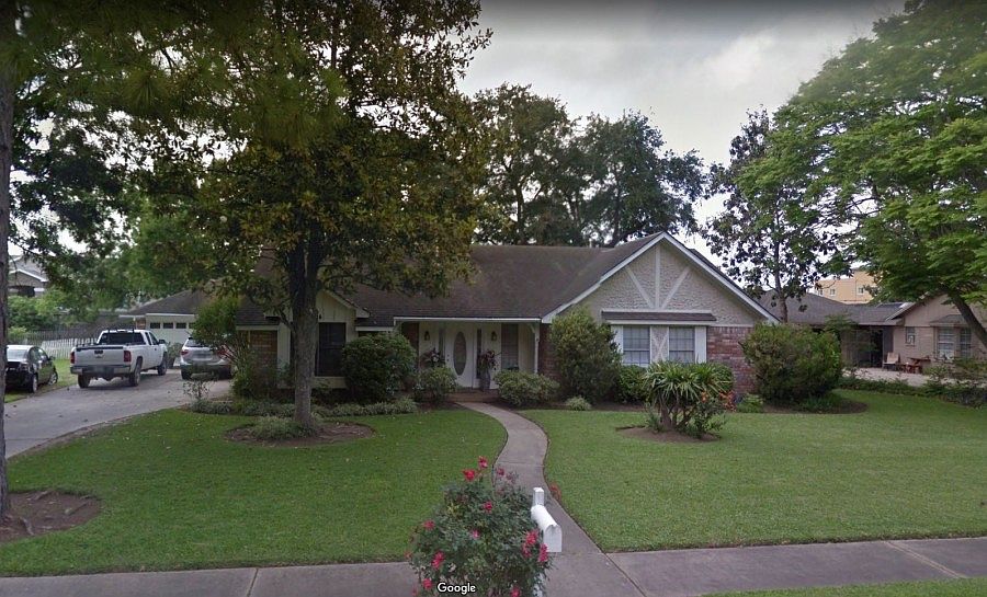1st image of 114 Flag Dr W