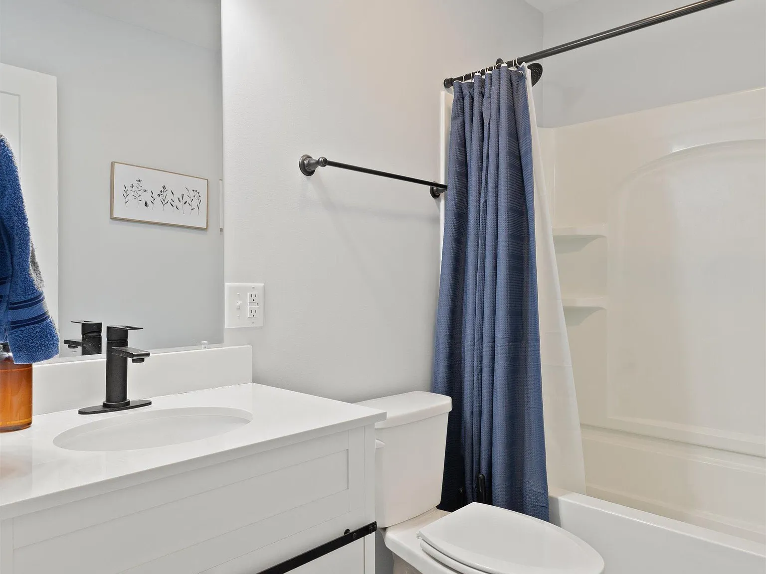 4 bed, 3.5 bath, 2606 sqft, $776 — Photo 3