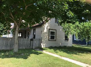 805 1st St, Kewaunee, WI 54216