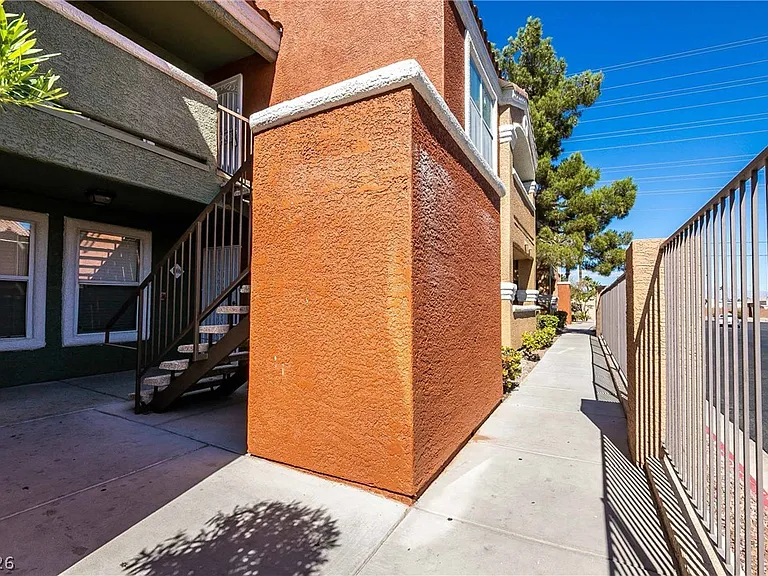 8101 W Flamingo Rd #2006 — Photo 4