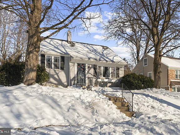 2nd image of 11 Margaret Dr