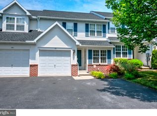 155 Waterford Ln, Reading, PA 19606