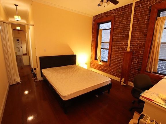 4th image of 238 W 112th St
