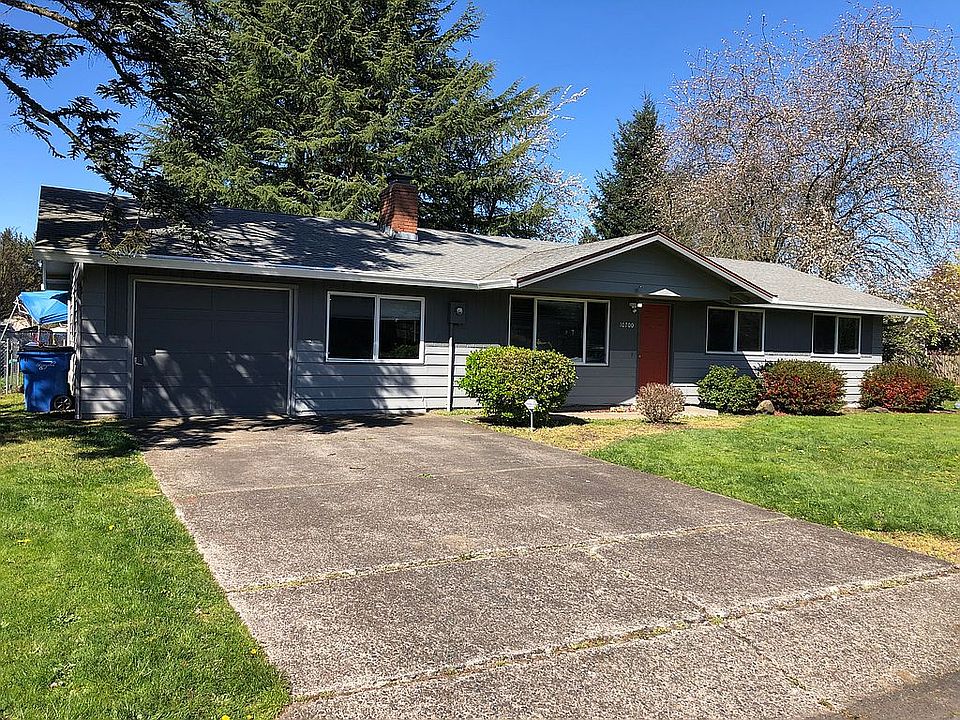 2nd image of 10700 NE 45th St