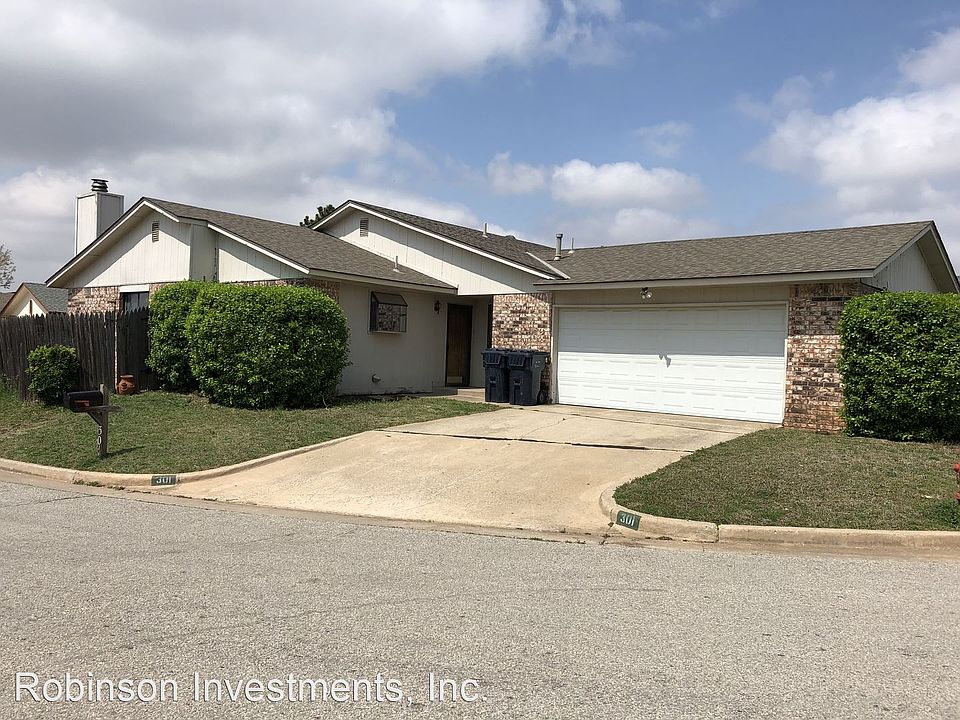 1st image of 301 SW 93rd St