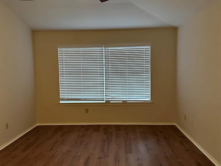 8007 Bounty Trl — Photo 19