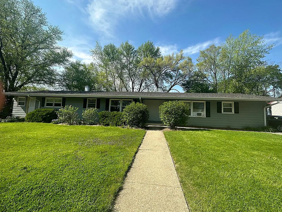 1st image of 518 Moore Ave #518