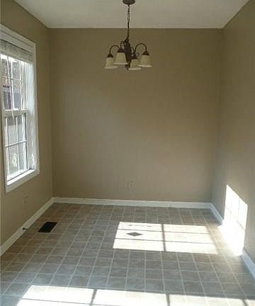 3rd image of 2743 Applemill Ct