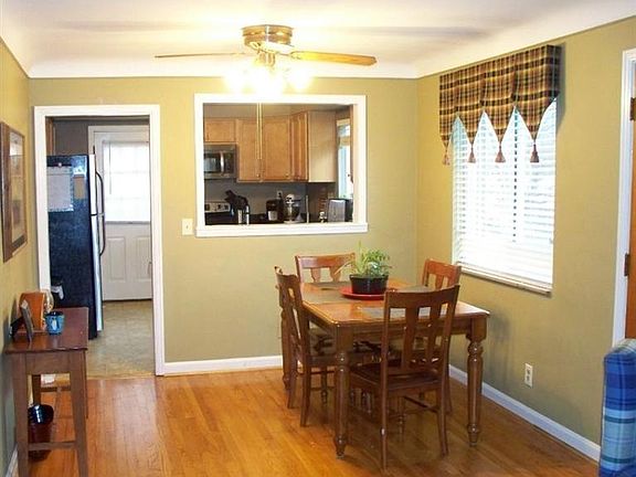 3rd image of 1085 Alnetta Dr