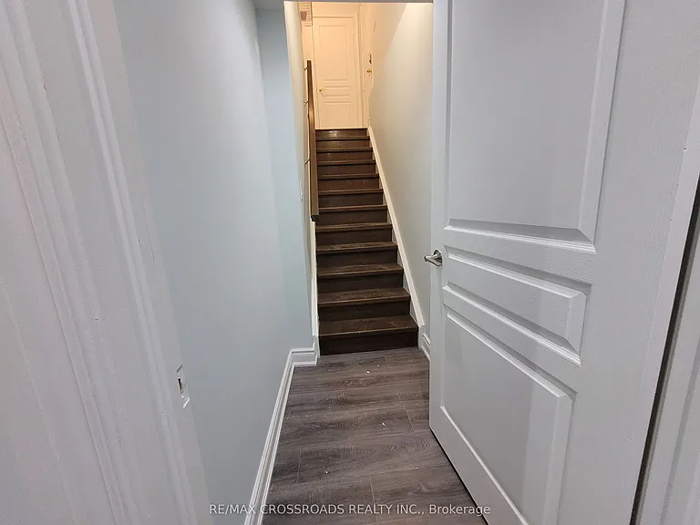 157 Antorisa Ave #LOWER — Photo 3