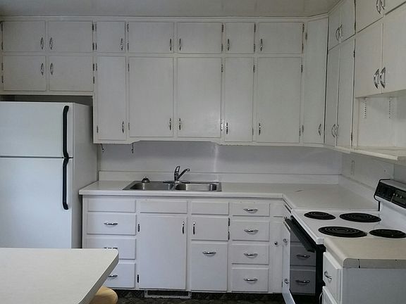 5th image of 206 6th Ave S