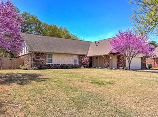 5812 E 97th St, Tulsa, OK 74137