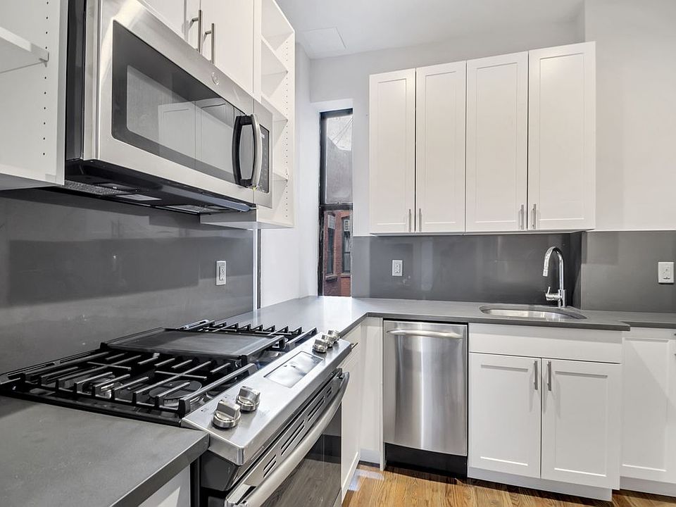 1st image of 358 W 45th St
