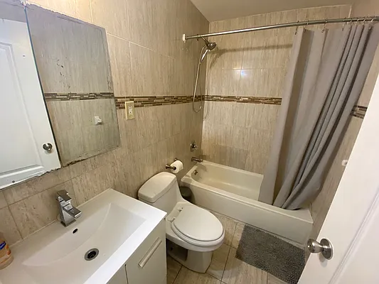 Rented by Premier Metro Realty Corp | media 27