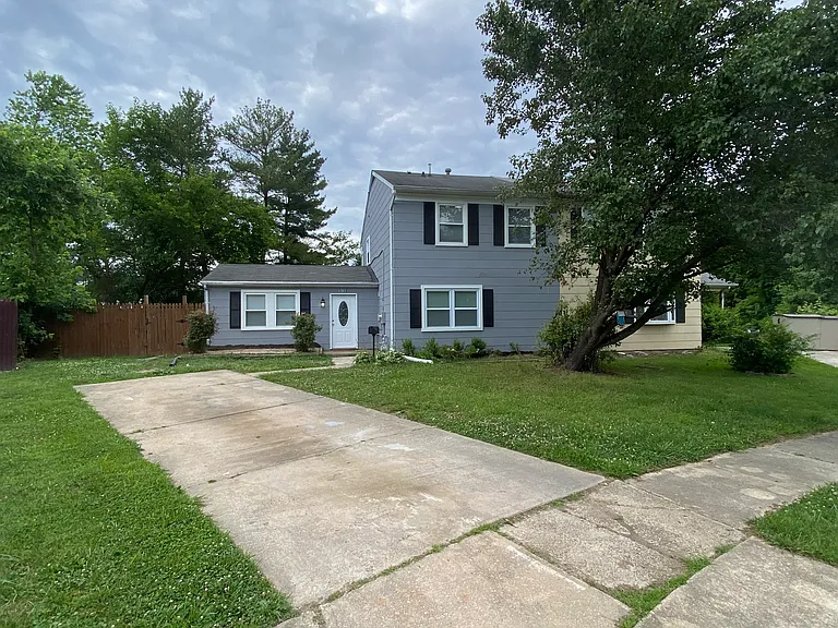 512 Scholar Ct — Photo 1