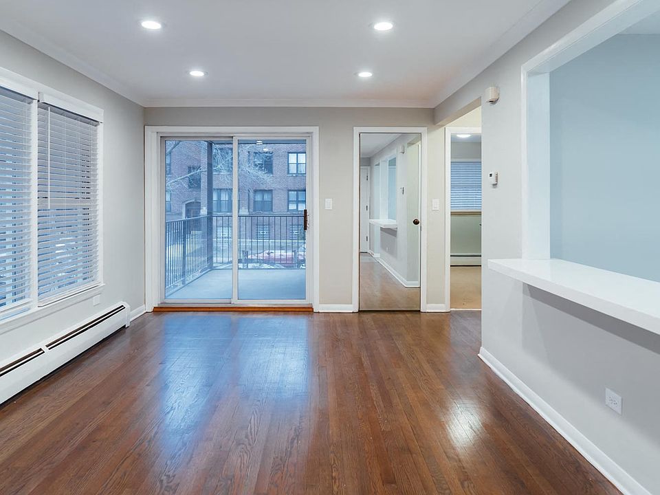 Living Room 1351-1N