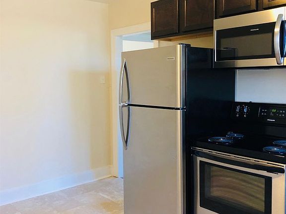 3rd image of 209 McGowan Dr