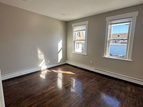 4th image of 242 Palisade Ave #2R