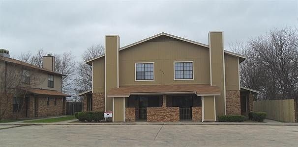 1st image of 3901 Hereford Ln APT B