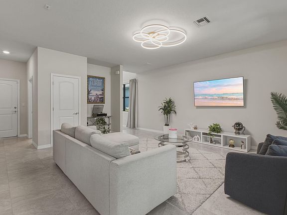 5th image of 4601 Pinehurst Trail E