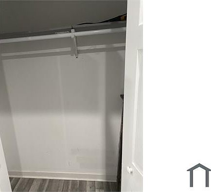 3rd image of 5513 W Iowa St APT 2