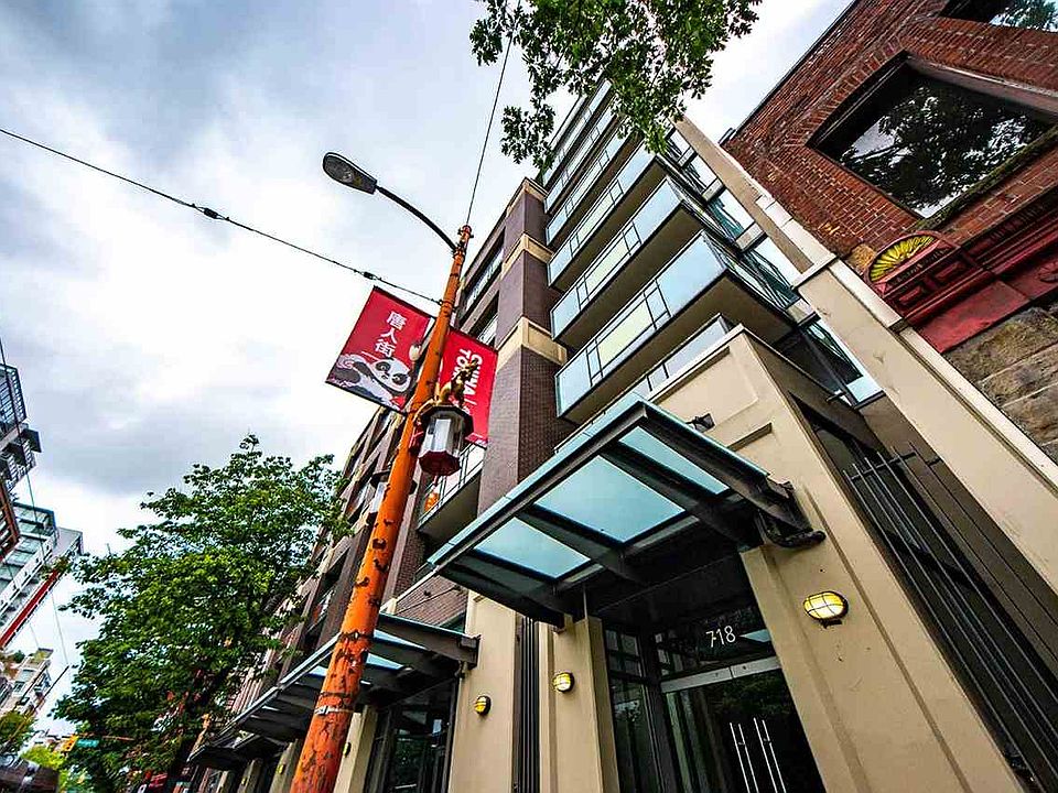 1st image of 718 Main St #406