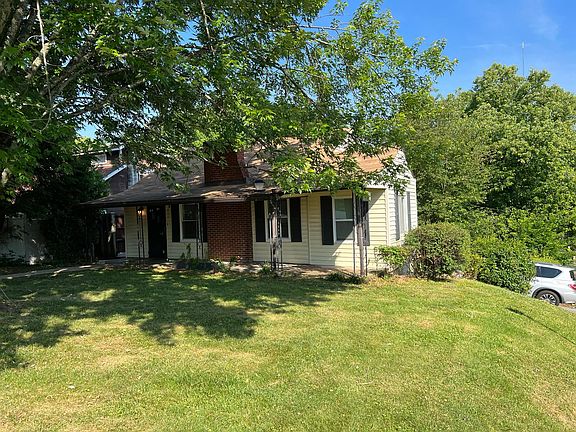 2nd image of 817 E Churchwell Ave