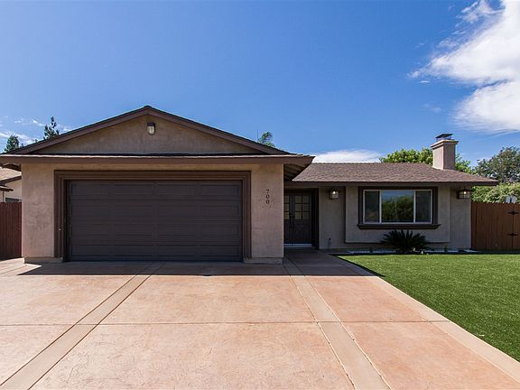 2nd image of 700 Melrose Pl