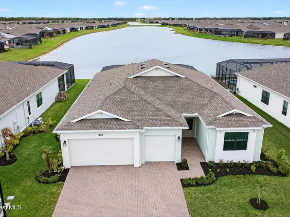 1262 Great Belt Cir, Melbourne, FL 32940