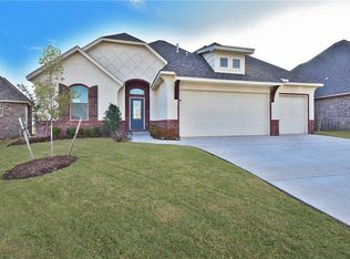 9204 NW 137th St, Yukon, OK 73099