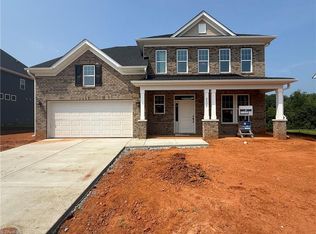 4532 Hanes Lake Dr, Winston Salem, NC 27106