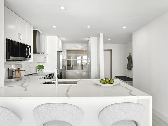 4th image of 3581 S Ocean Boulevard #Ph-B
