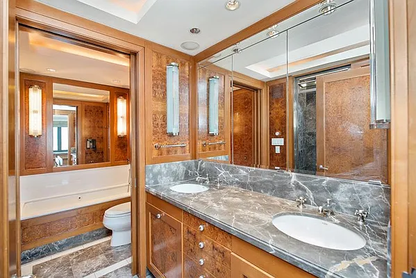 Rented by Keller Williams NYC | media 7