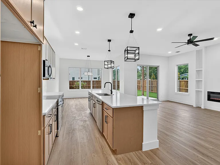 1702 Chattanooga Pl — Photo 9