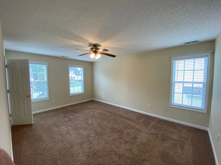 1305 Ujamaa Dr — Photo 24