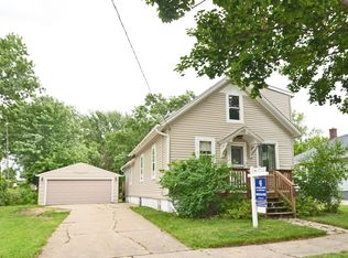 1115 S Irwin Ave, Green Bay, WI 54301
