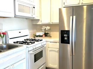 38710 10th St E APT 12, Palmdale, CA 93550