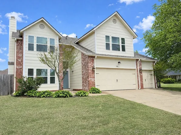 516 S Laurel Ave W, Broken Arrow, OK 74012